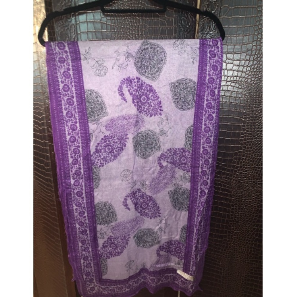Light weight purple and black paisley scarf